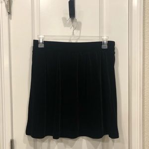 [NWT] LOFT BLACK VELVET ELASTIC WAIST SKIRT MEDIUM